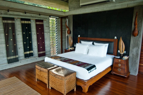 спалня във вила на о-в Пукет, Тайланд